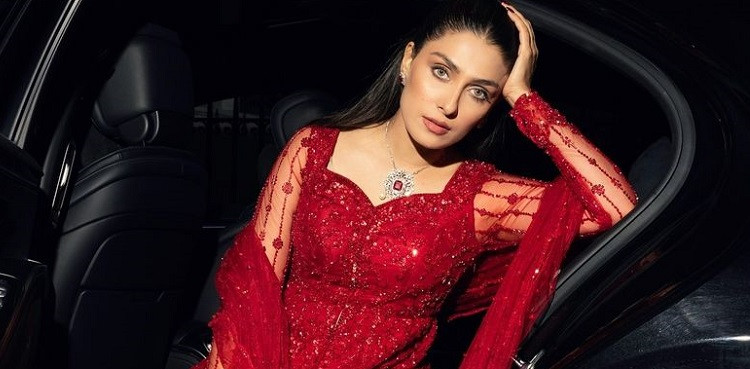 Ayeza Khan reveals who was her inspiration to become actor