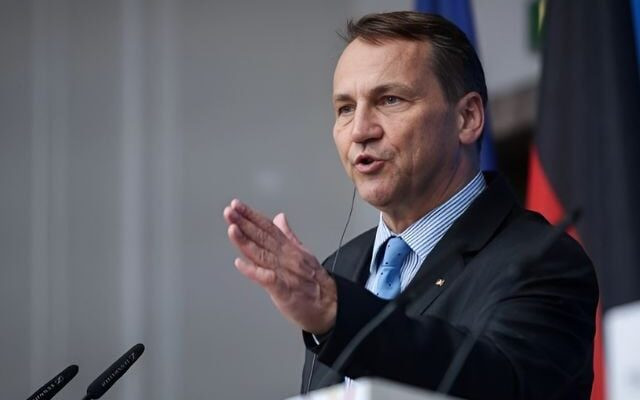 polish foreign minister radoslaw sikorski addresses a joint press conference during the weimar triangle talks with his german and french counterparts in weimar eastern germany on may 22 2024 photo afp