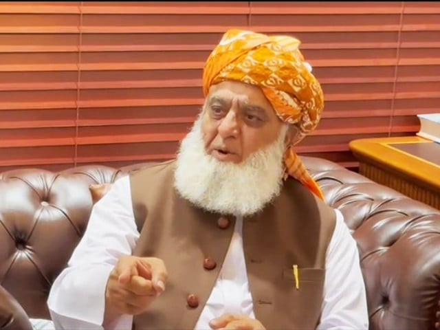 jui f chief maulana fazlur rehman appearing for an interview with a private digital media platform on friday screengrab